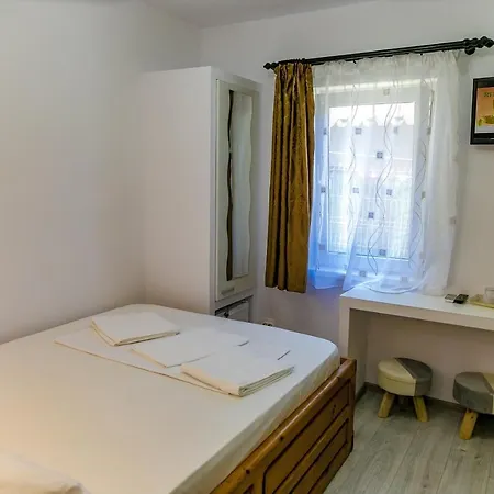 Casa Iordachescu Guest house